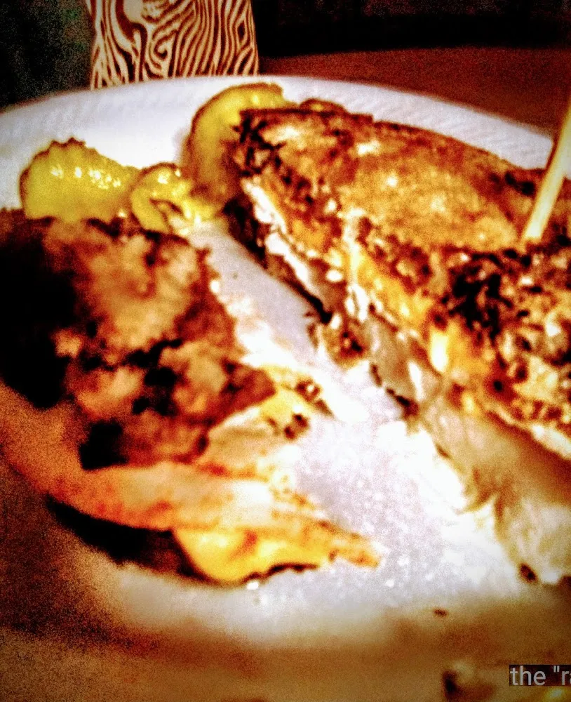 Cheeseburger with Eggs and Glitch